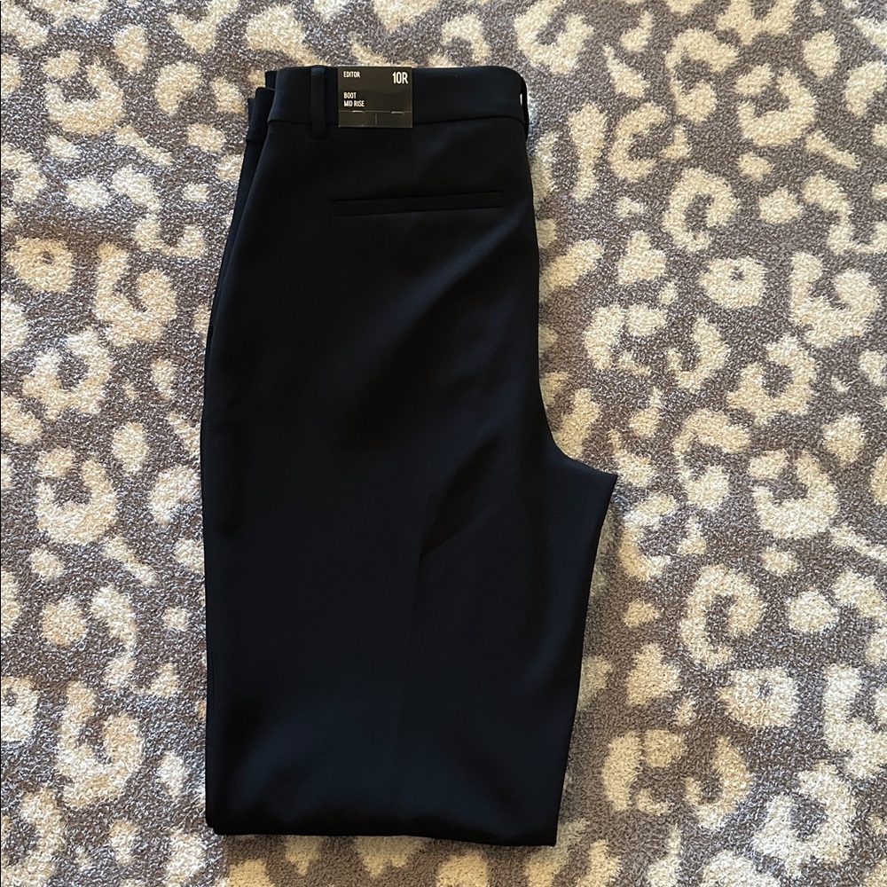NWT! Editor Studio Stretch Twill Mid Rise
Bootcut Pant- Pitch Black - Picture 9 of 9